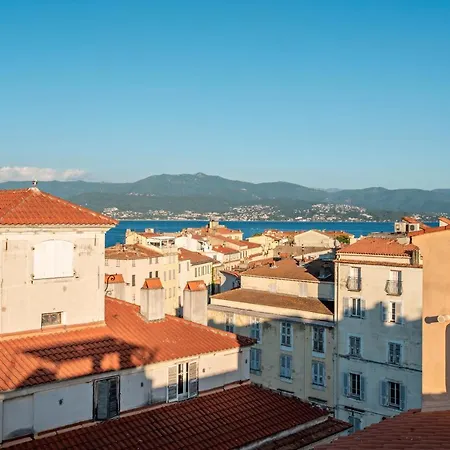 Apartament Toit Terrasse Centre Historique