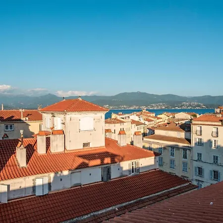 Toit Terrasse Centre Historique * أجاكسيو